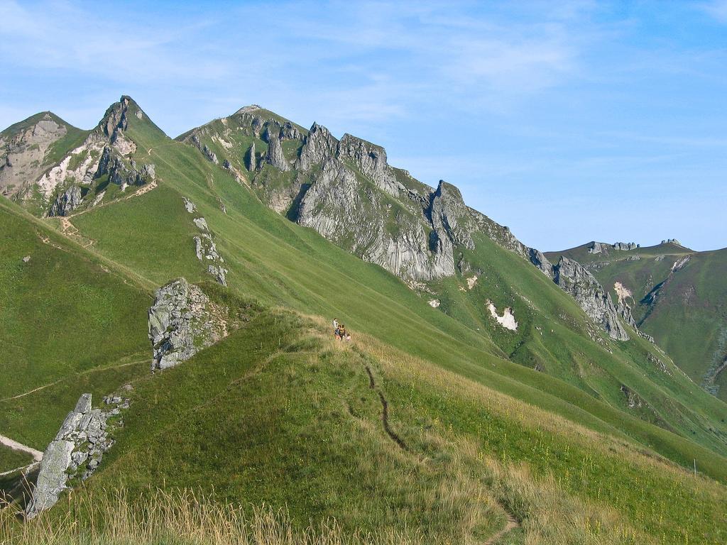 Les Chenets Chambon-sur-Lac Exterior foto