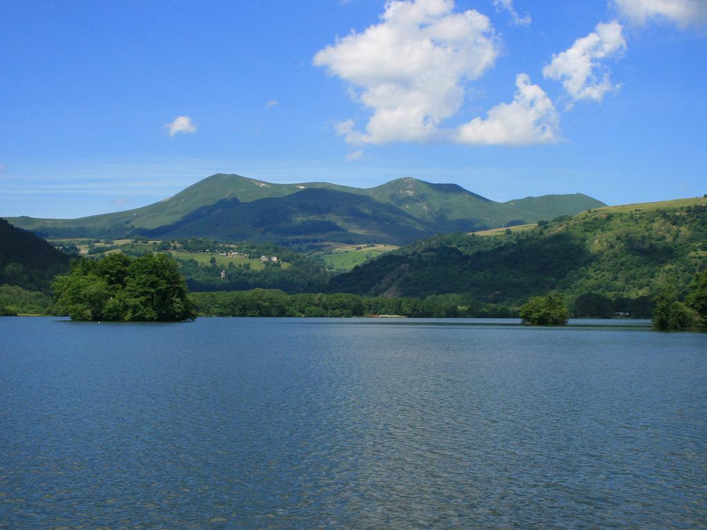 Les Chenets Chambon-sur-Lac Exterior foto